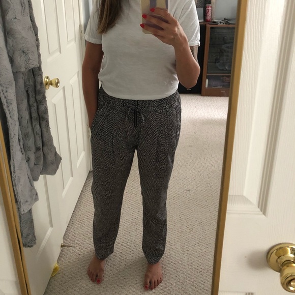 *SOLD* 
Maison Scotch Printed Pants - Picture 5 of 5